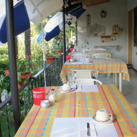 Bed & Breakfast Garni Molinazzo 2*